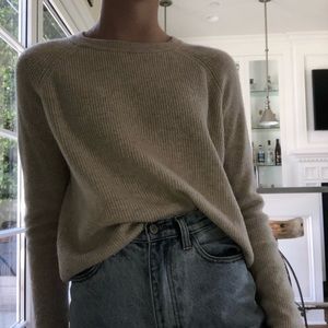 ✨tan sweater